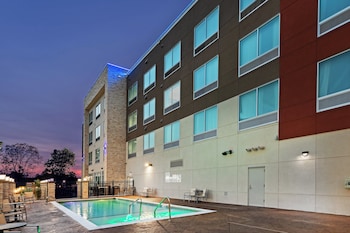 Hol. Inn Exp. And Suites Tulsa Northeast - Owasso,Tulsa>>Owasso,2.5 star