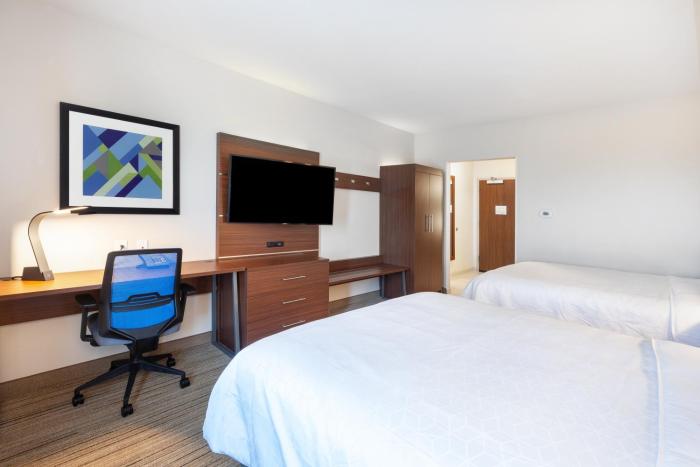 hol inn exp and suites tulsa northeast owasso