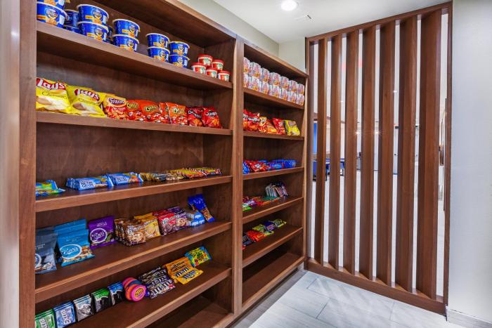 hol inn exp and suites tulsa northeast owasso