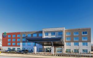 hol inn exp and suites tulsa northeast owasso
