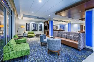 hol inn exp and suites tulsa northeast owasso
