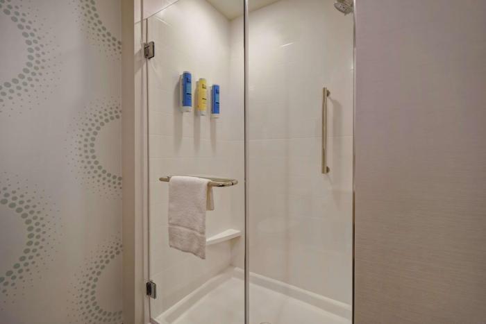 tru by hilton denver south park meadows