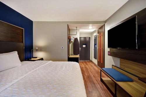 tru by hilton denver south park meadows