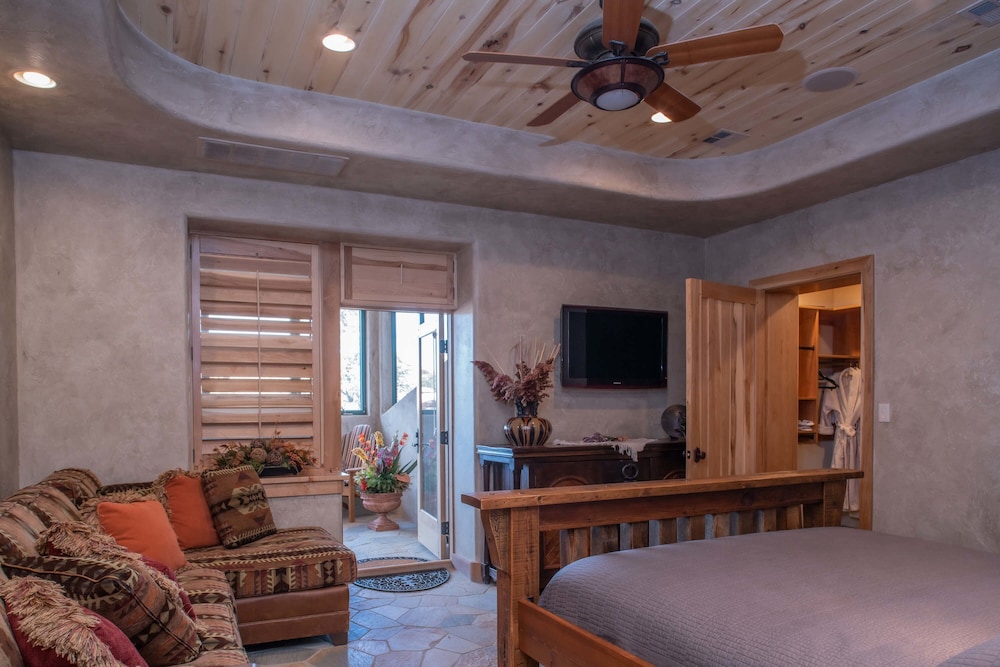 cougar ridge resort llc