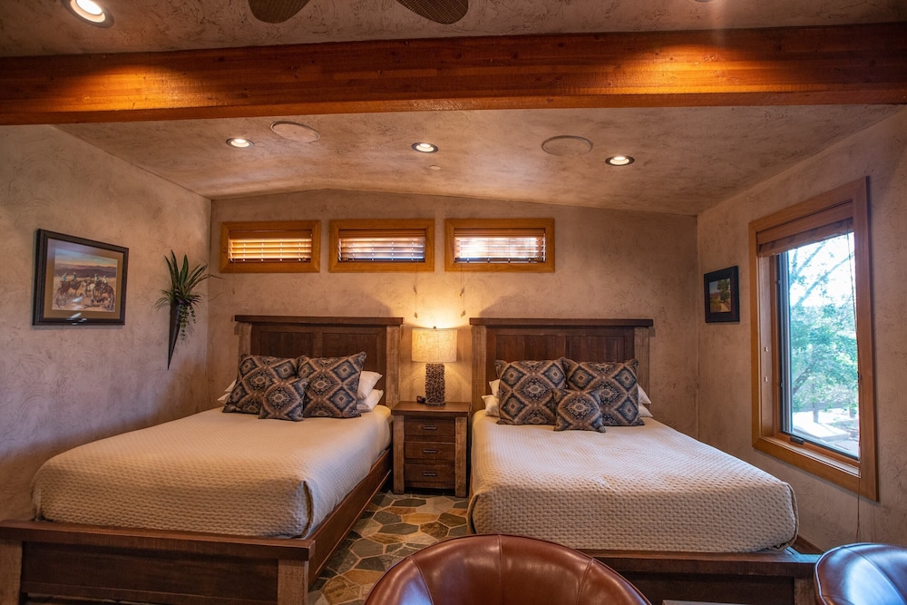 cougar ridge resort llc