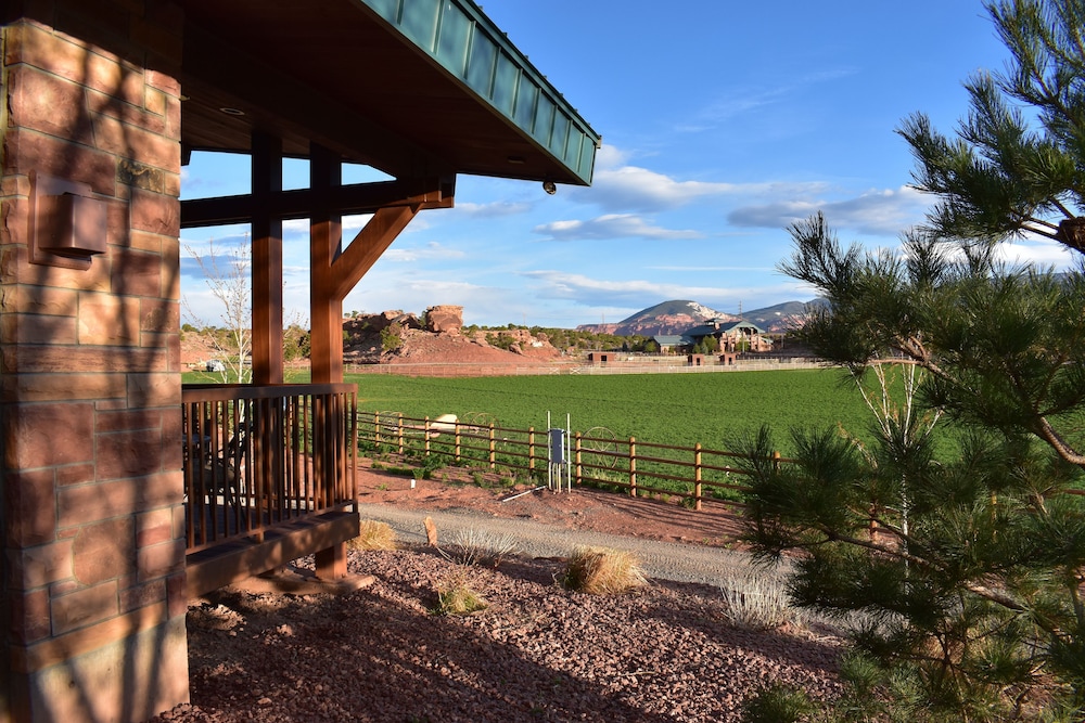 cougar ridge resort llc