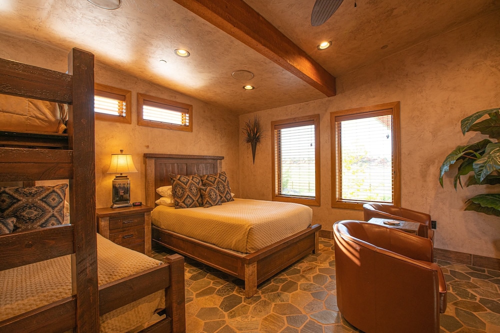 cougar ridge resort llc