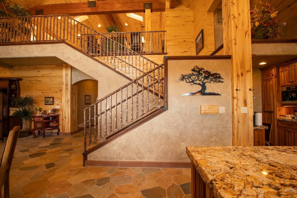 cougar ridge resort llc