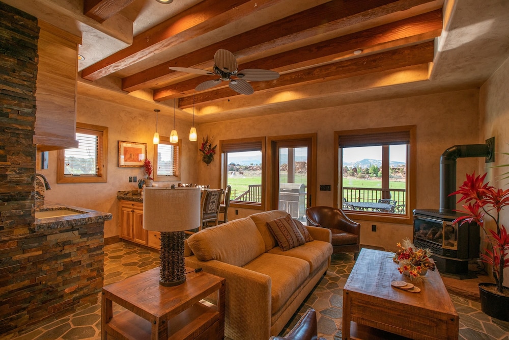 cougar ridge resort llc