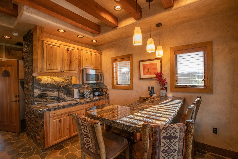 cougar ridge resort llc