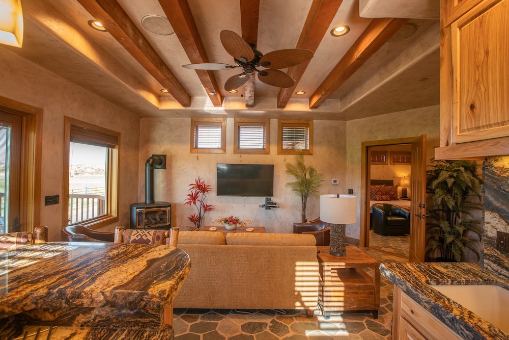 cougar ridge resort llc
