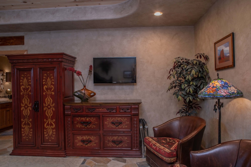 cougar ridge resort llc