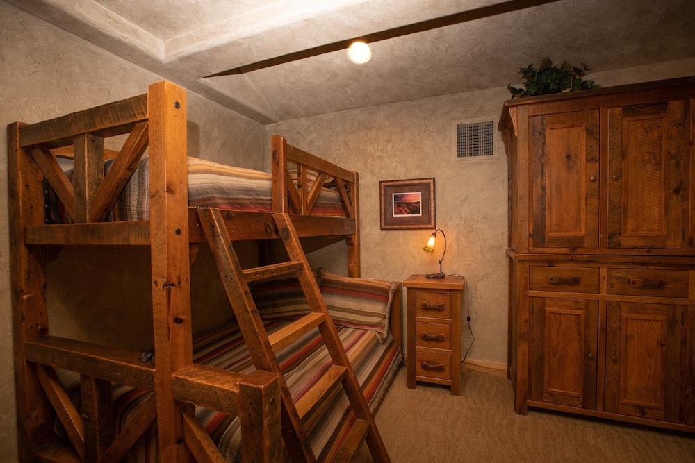 cougar ridge resort llc