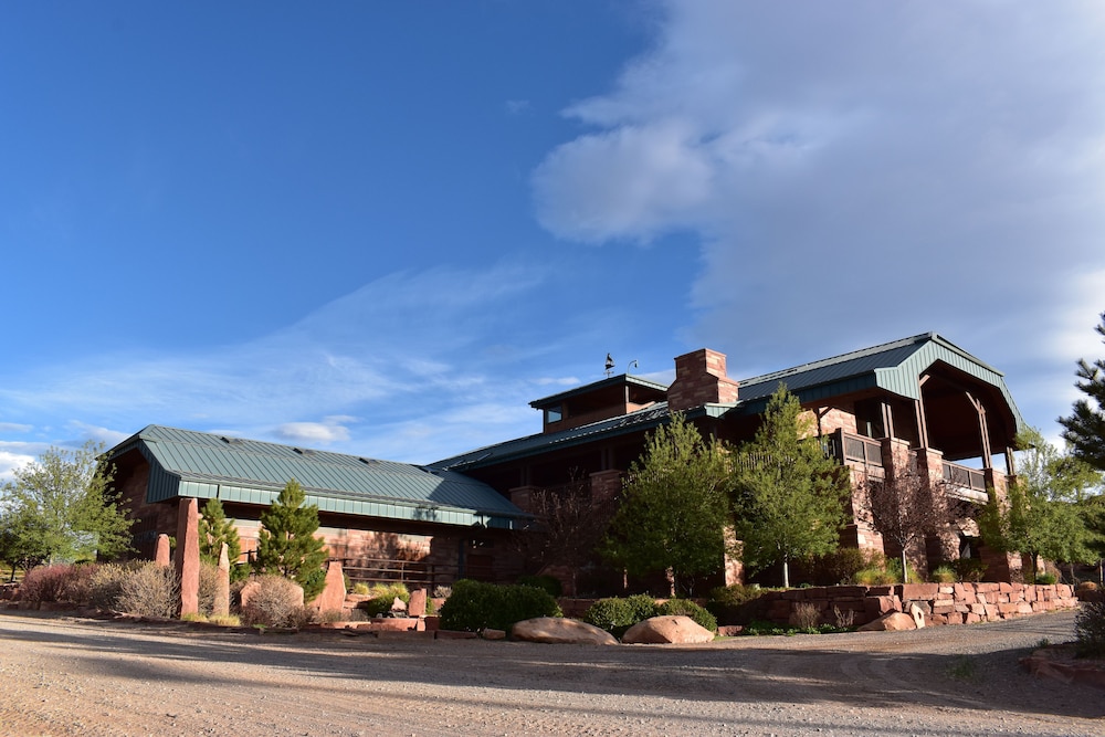 cougar ridge resort llc