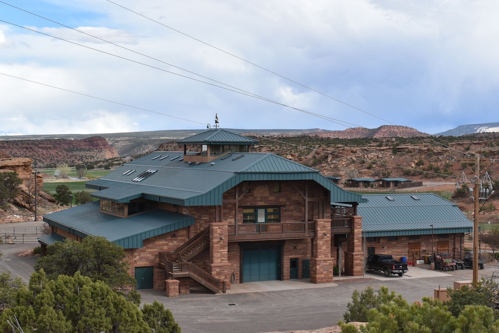 cougar ridge resort llc