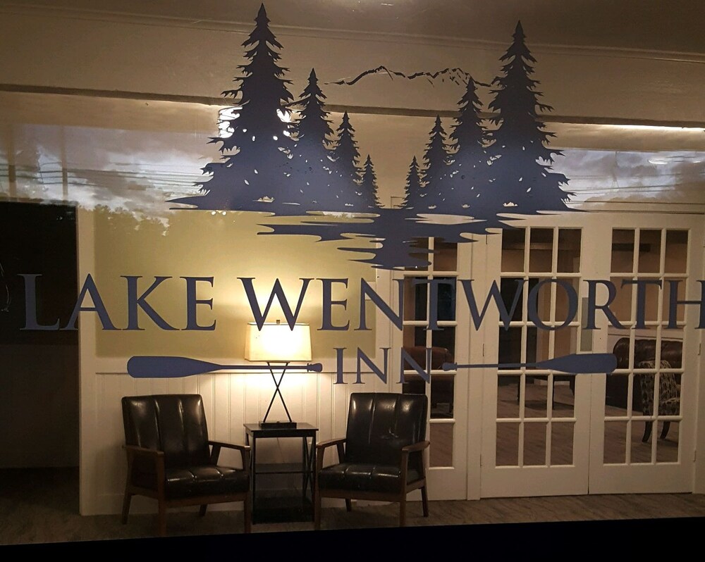 lake wentworth inn