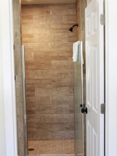 hurricane hideaway lodging