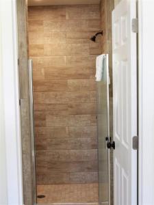 hurricane hideaway lodging