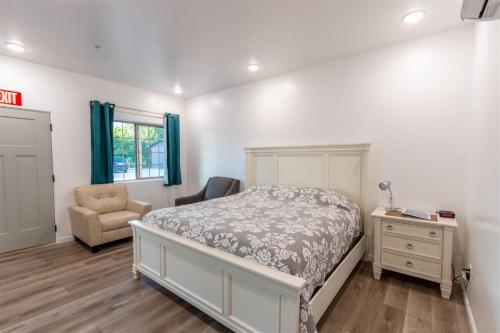 hurricane hideaway lodging