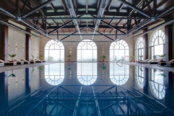 lighthouse golf and spa hotel