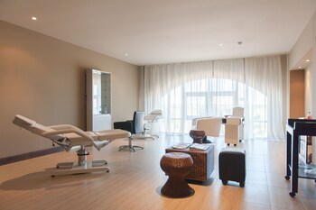 lighthouse golf and spa hotel