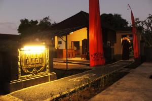 kubu padi wooden house