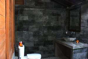 kubu padi wooden house