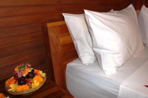 kubu padi wooden house