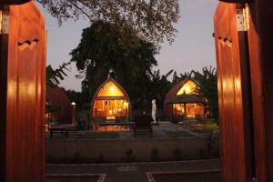 kubu padi wooden house