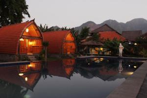 kubu padi wooden house