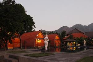 kubu padi wooden house