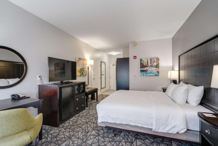 hampton inn bloomington west