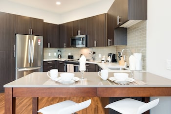 global luxury suites at mountain view