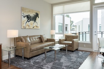 global luxury suites at mountain view