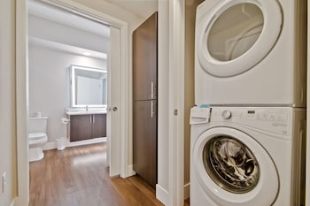 global luxury suites at mountain view