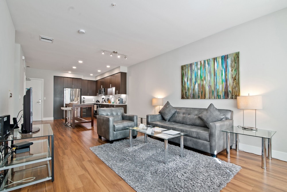 global luxury suites at mountain view