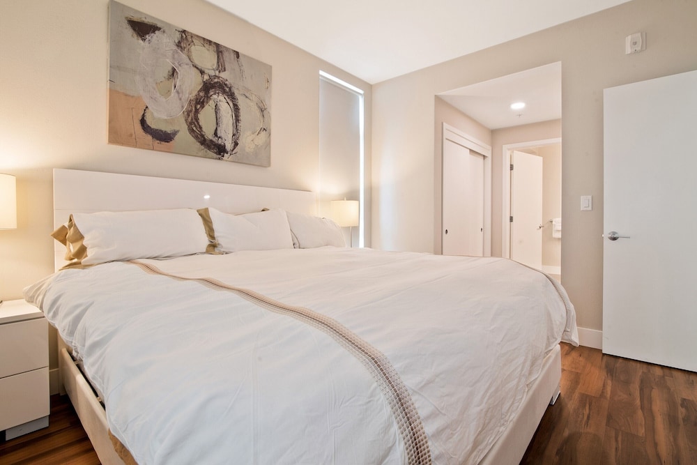 global luxury suites at mountain view