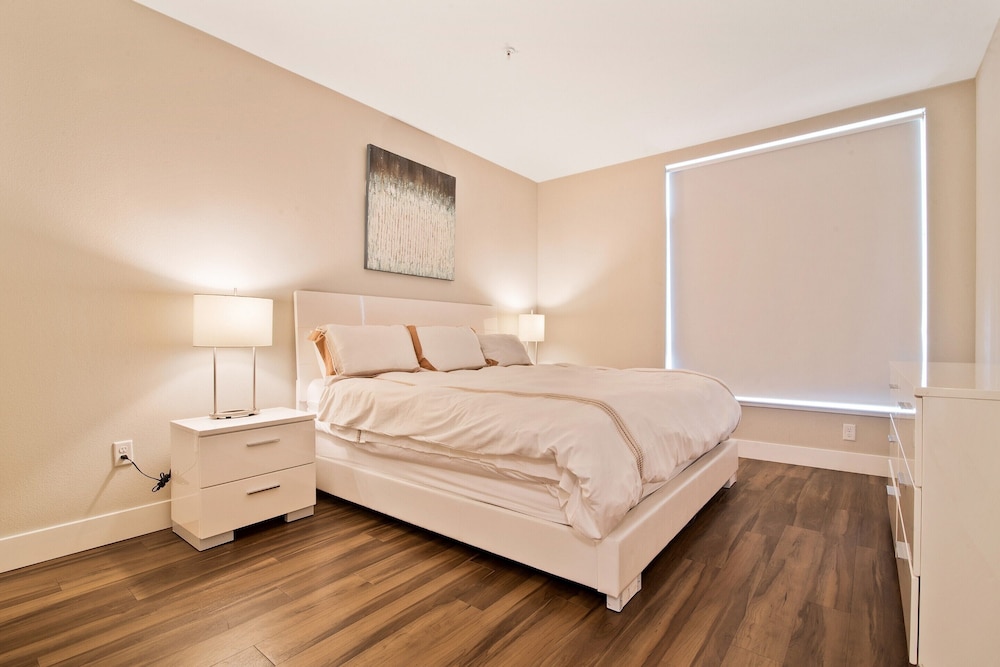 global luxury suites at mountain view