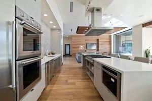 global luxury suites at mountain view