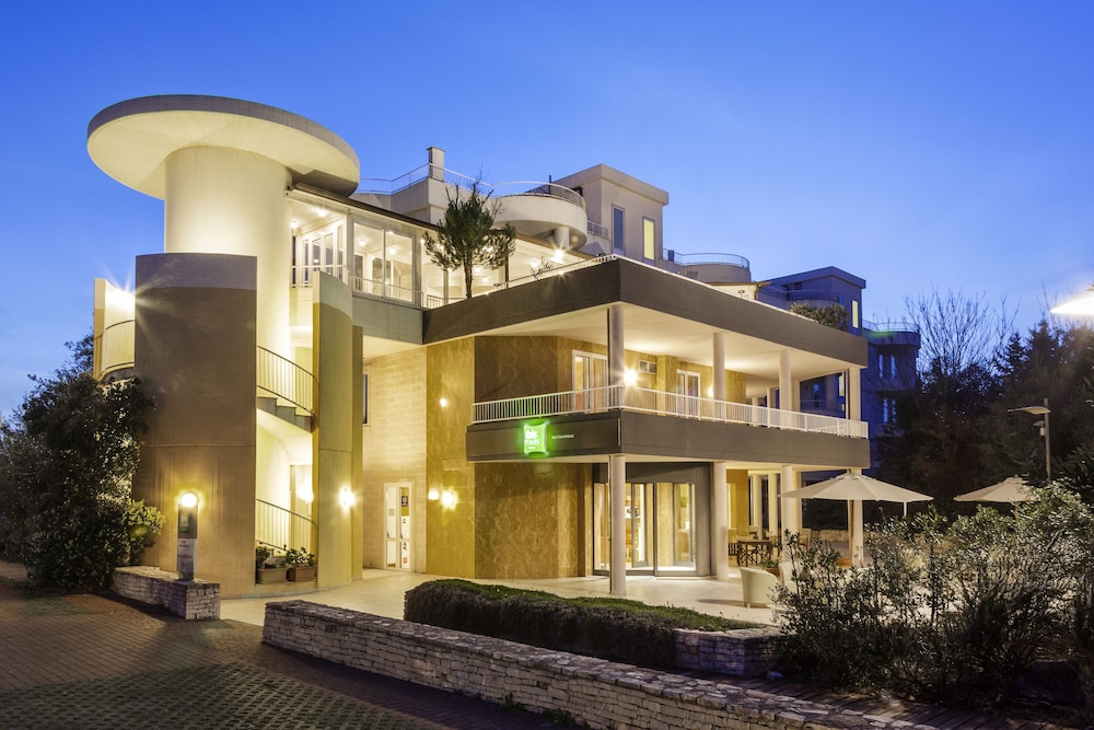 ibis styles bari giovinazzo