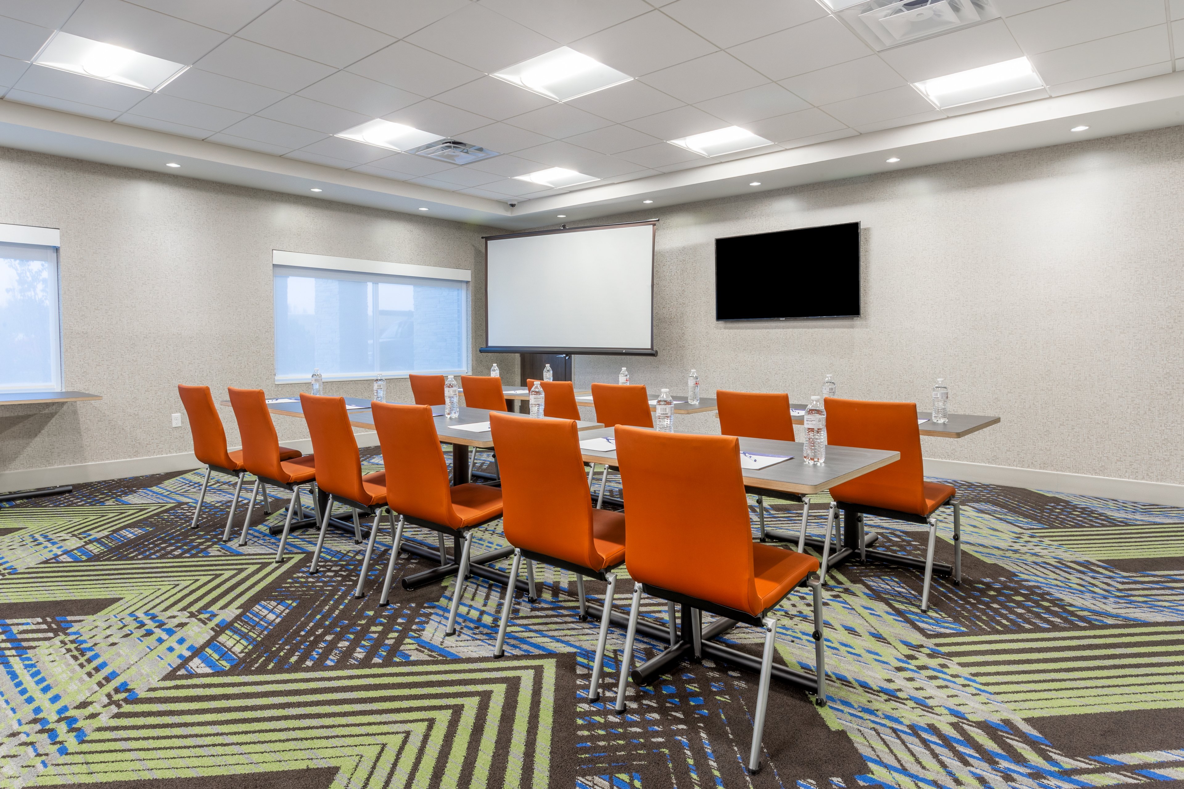 holiday inn express and suites florence cincinnati airport an ihg hotel