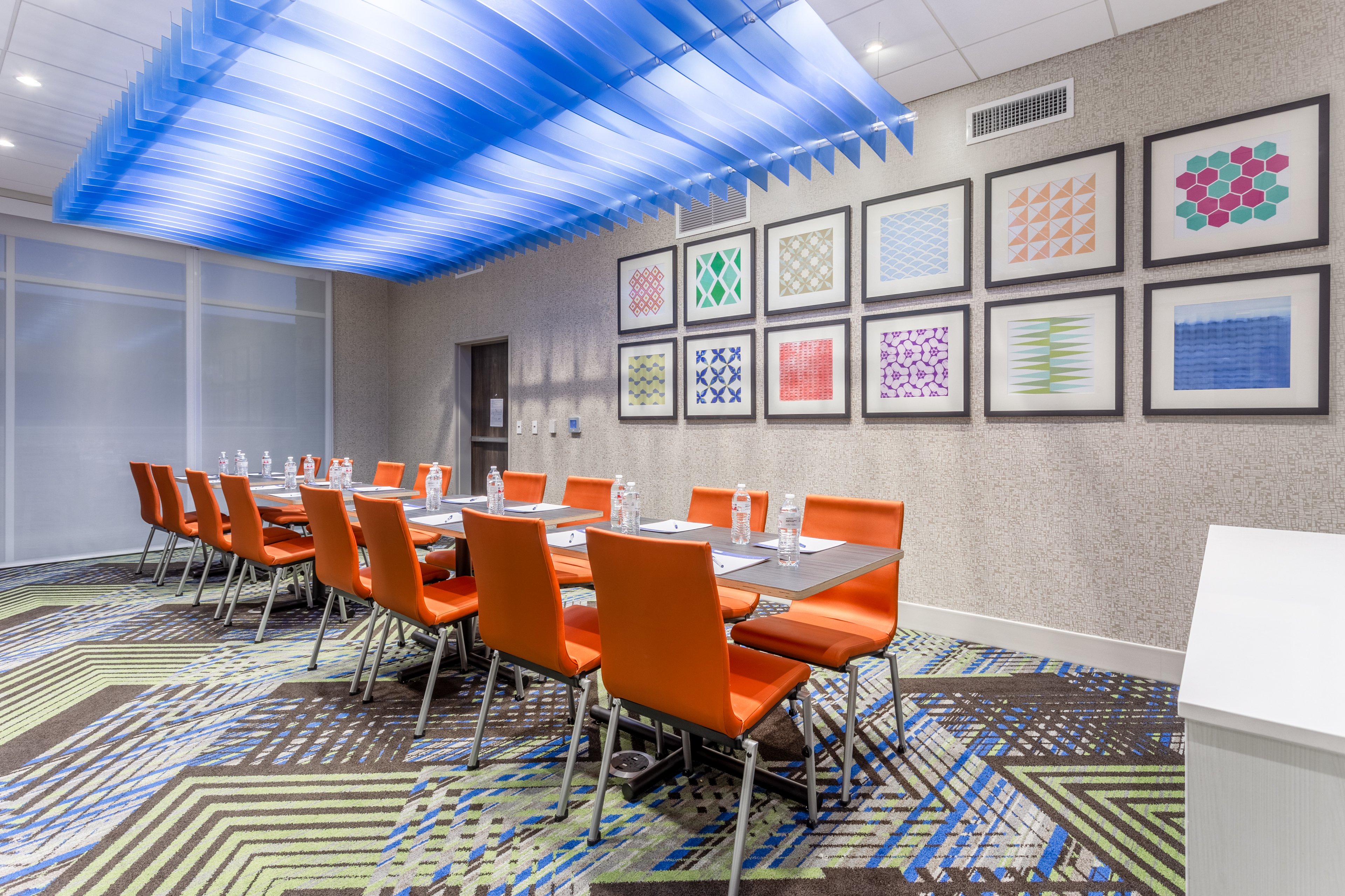 holiday inn express and suites florence cincinnati airport an ihg hotel