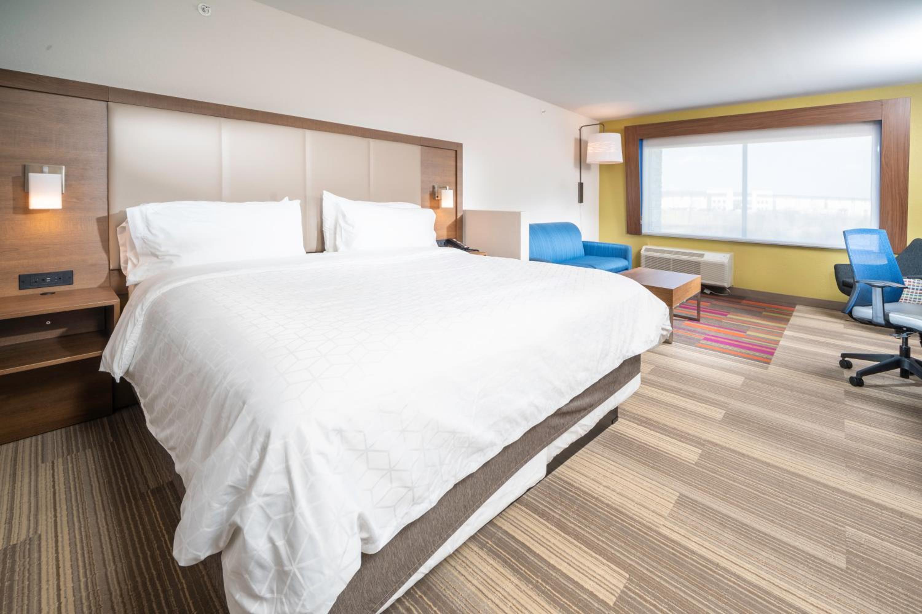 holiday inn express and suites florence cincinnati airport an ihg hotel