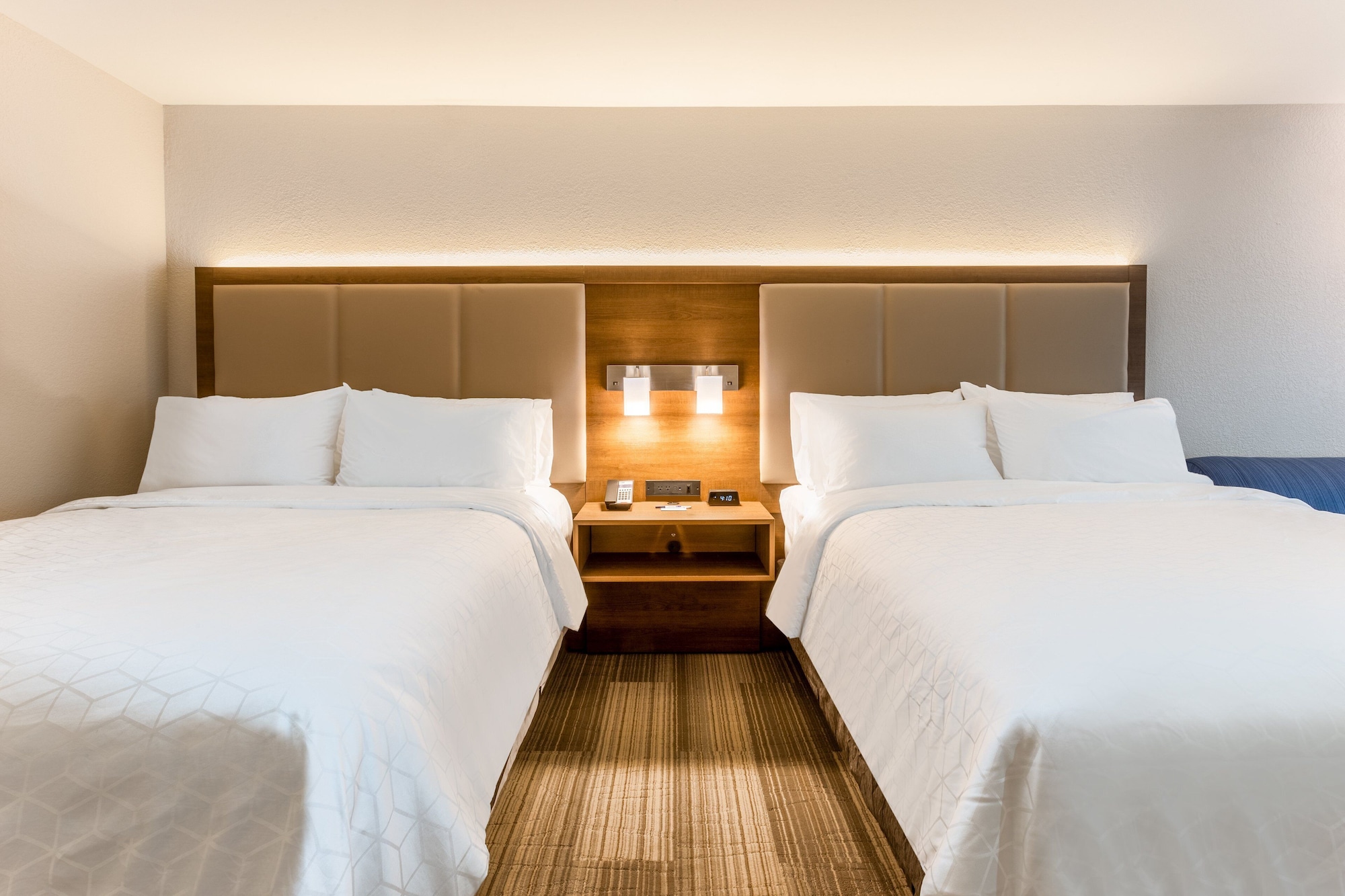 holiday inn express and suites florence cincinnati airport an ihg hotel