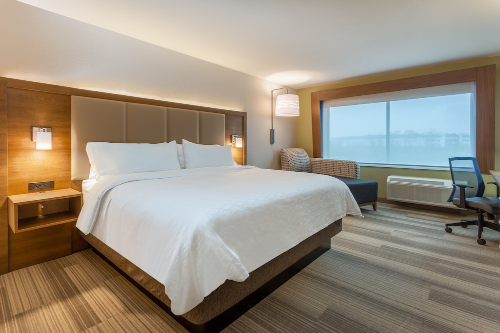 holiday inn express and suites florence cincinnati airport an ihg hotel