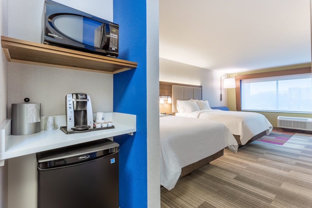 holiday inn express and suites florence cincinnati airport an ihg hotel