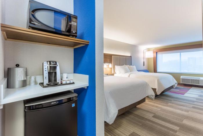 holiday inn express and suites florence cincinnati airport an ihg hotel