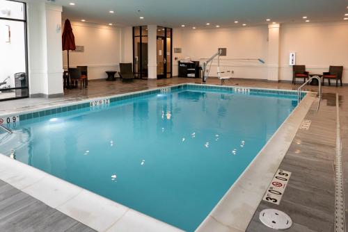 cambria hotel detroit shelby township