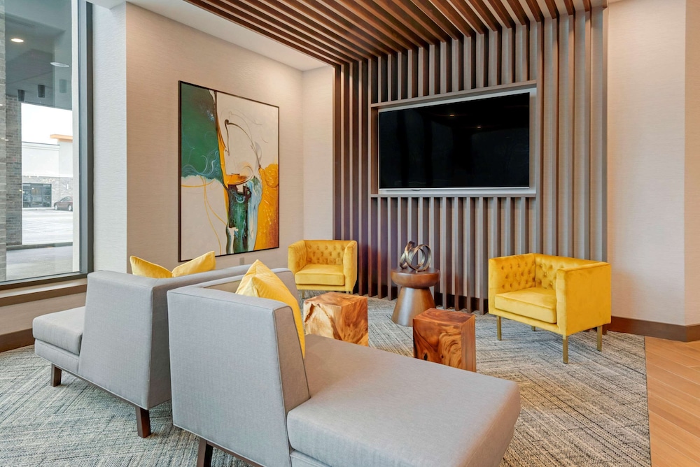 cambria hotel detroit shelby township