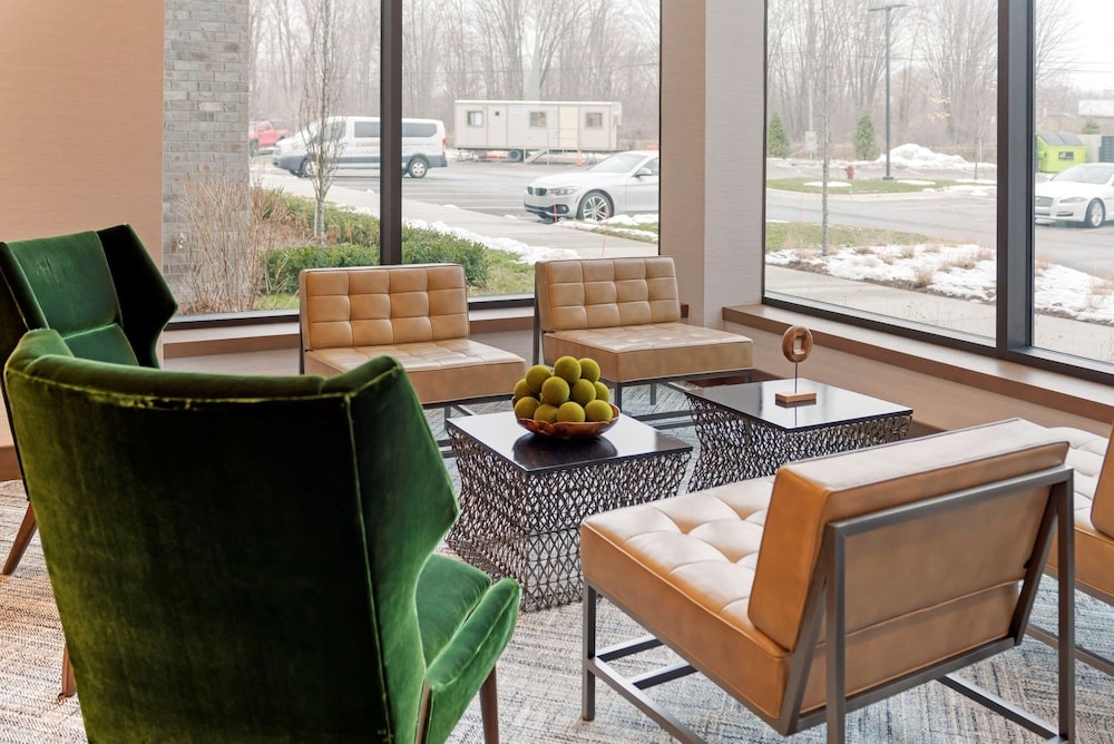 cambria hotel detroit shelby township